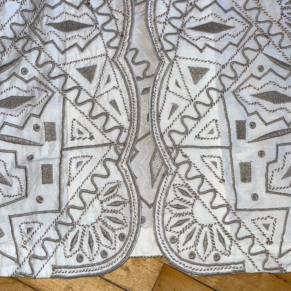 Coldwater Creek NWT Embroidered All Over Jacket Scalloped Edge Tan White… - Picture 3 of 14